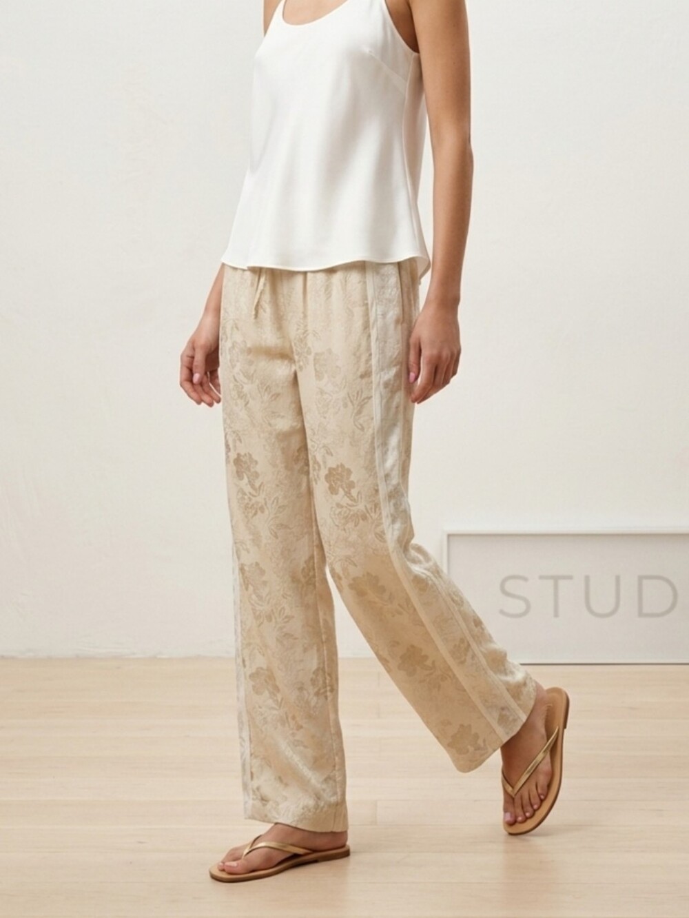 Zara Jacquard Floral Straight Leg Pants In Ecru / Ivory - Picture 14 of 14